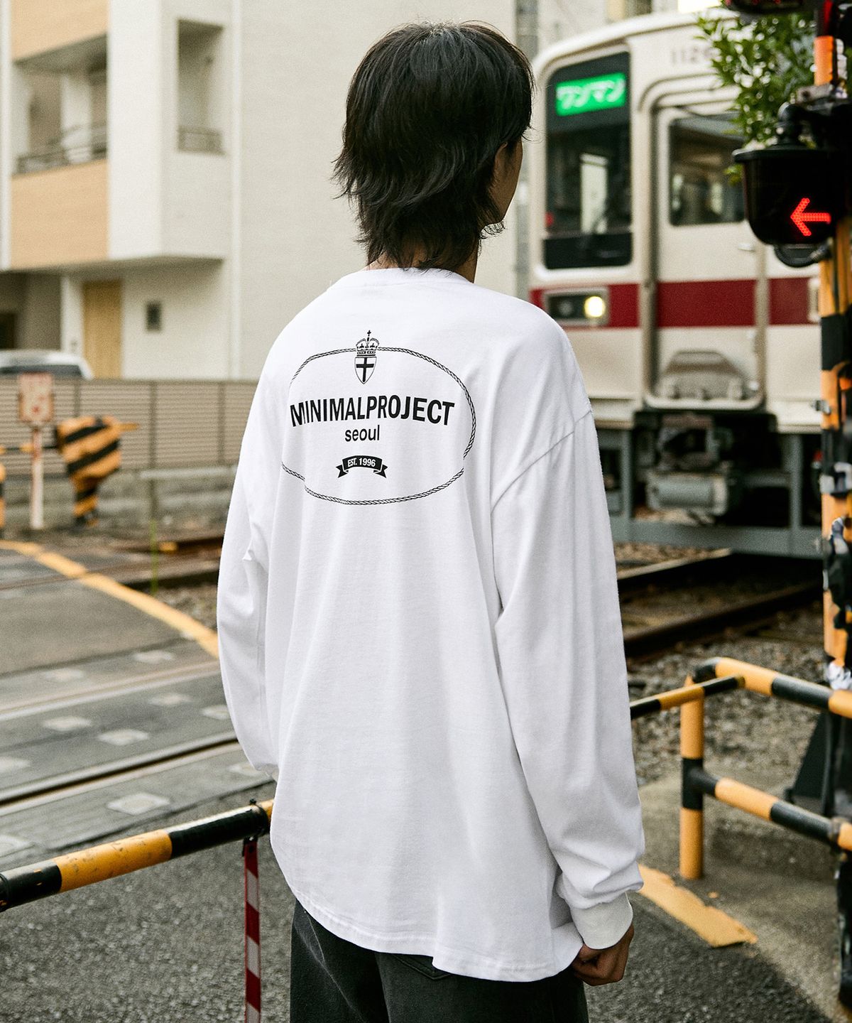 미니멀프로젝트(MINIMALPROJECT) 웨어러블 피그먼트 오버핏 롱 슬리브 티셔츠 MLT116 [WHITE]