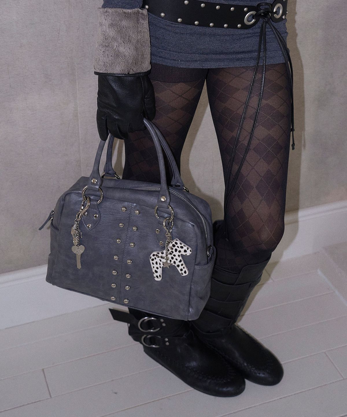 샌드뮤지엄(SAND MUSEUM) MAGAZINE BAG MINI [Dusty Gray]