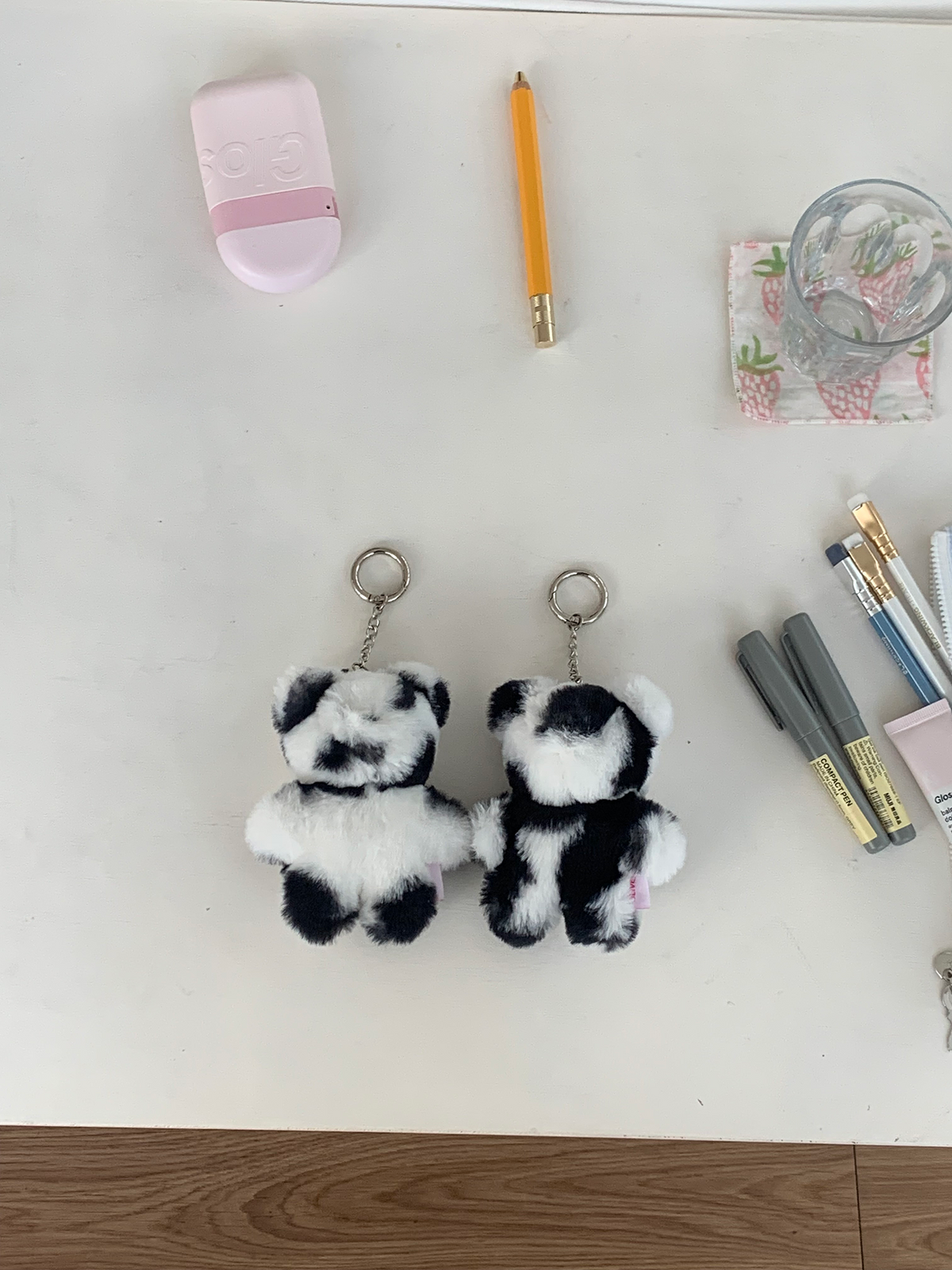 올리베(OLIVET) Olivet baby bear keychain (올곰이) - black & white 곰돌이 인형 키링