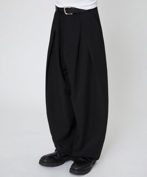 ONE TUCK SLACKS [BLACK]