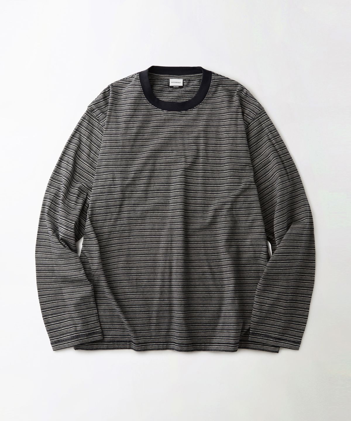 아웃스탠딩(OUTSTANDING) THIN STRIPE LONG SLEEVE TEE_NAVY/IVORY