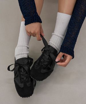 Double Tied Sneakers · 더블 타이드 스니커즈