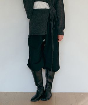 레이어링 스트랩 스커트-차콜