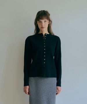 하프넥 버튼 가디건-블랙