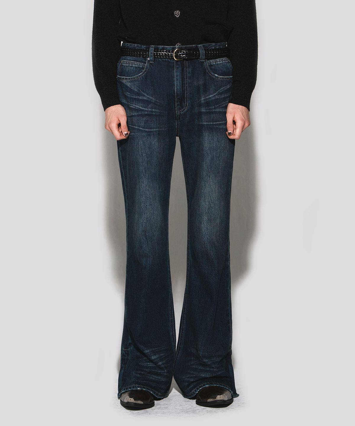 웨슬리 휴스턴(WESLEYHYUSTON) Rowel embroidery boots cut denim pants dark blue