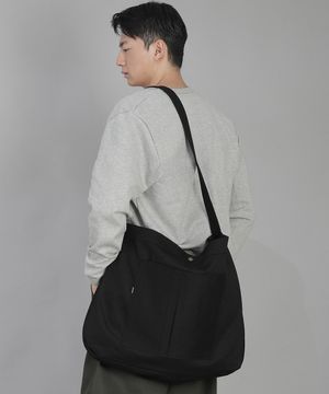 라운드 볼륨 카고포켓 크로스백 RVR-149 블랙