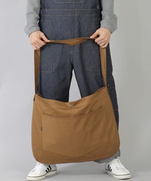 라운드 볼륨 펜타곤포켓 크로스백 RVP-150 카멜