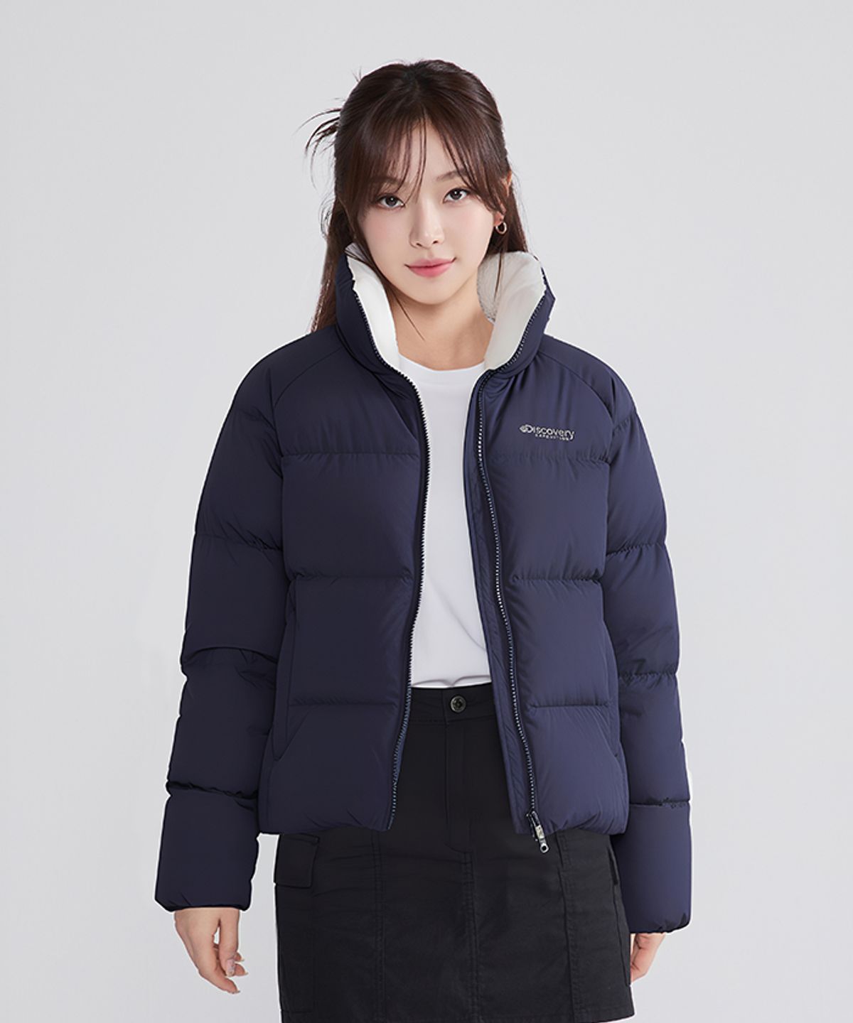 디스커버리 익스페디션(DISCOVERY EXPEDITION) 여성 올리브 글로우 다운 숏패딩 (D/PURPLE)