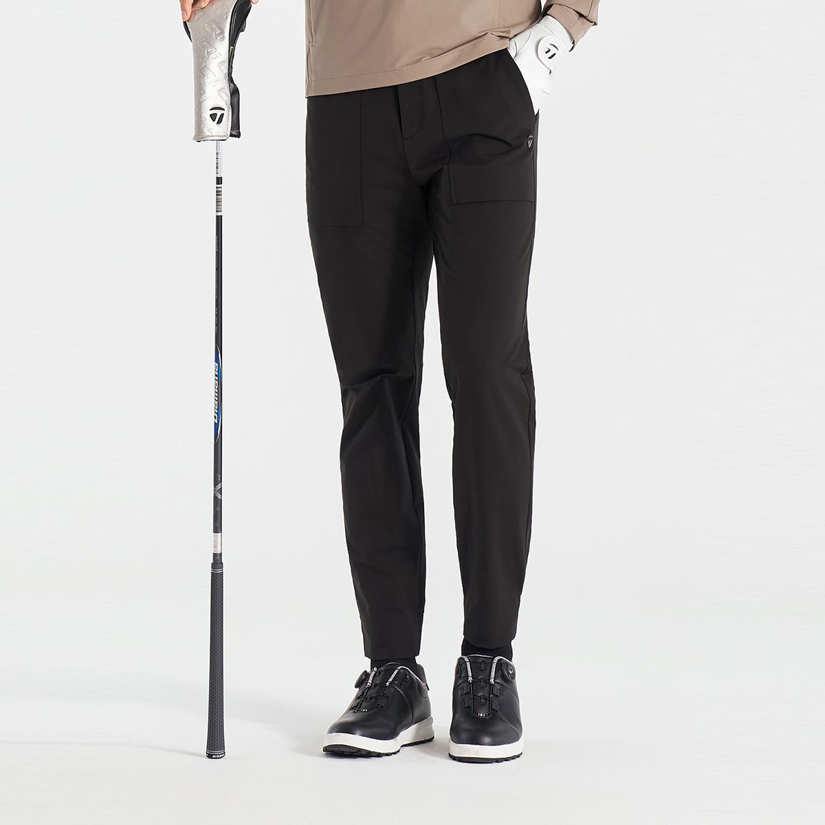 테일러메이드 어패럴(TAYLORMADE APPAREL) 남성 밴딩 조거핏 팬츠 TPO-32HG82-199