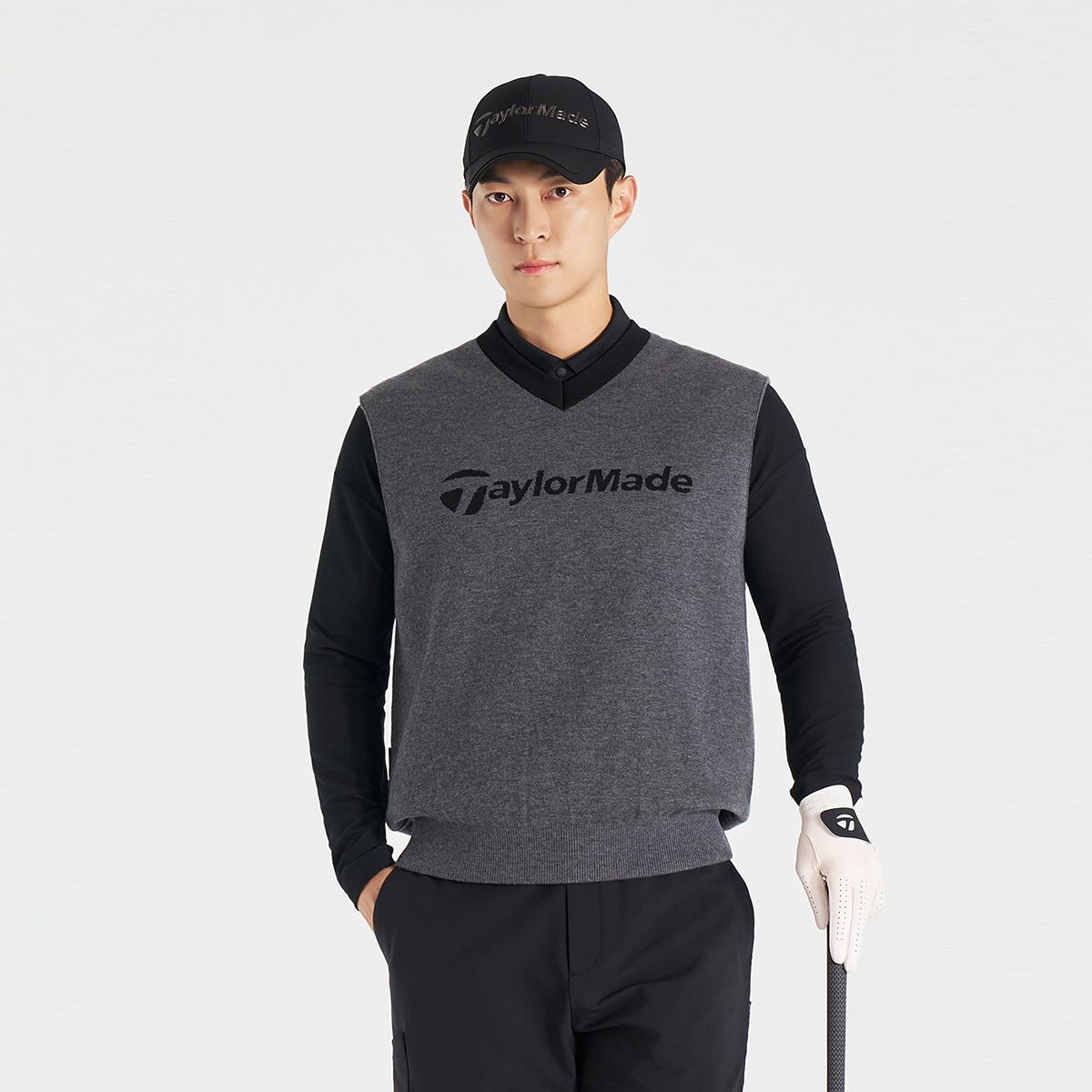 테일러메이드 어패럴(TAYLORMADE APPAREL) 남성 로고 레터링 니트 베스트 TSO-32HG21-193