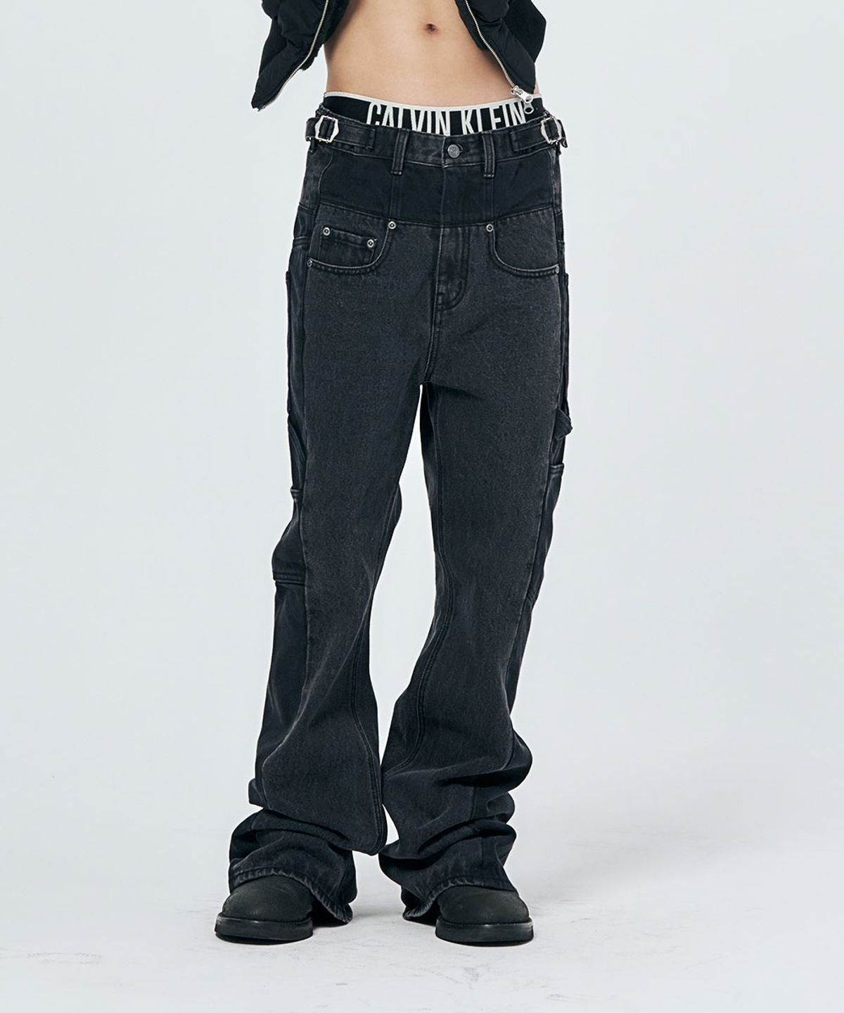 스키즘 인듀싱(SCHISM INDUCING) FR BOOT CUT JEANS BLACK