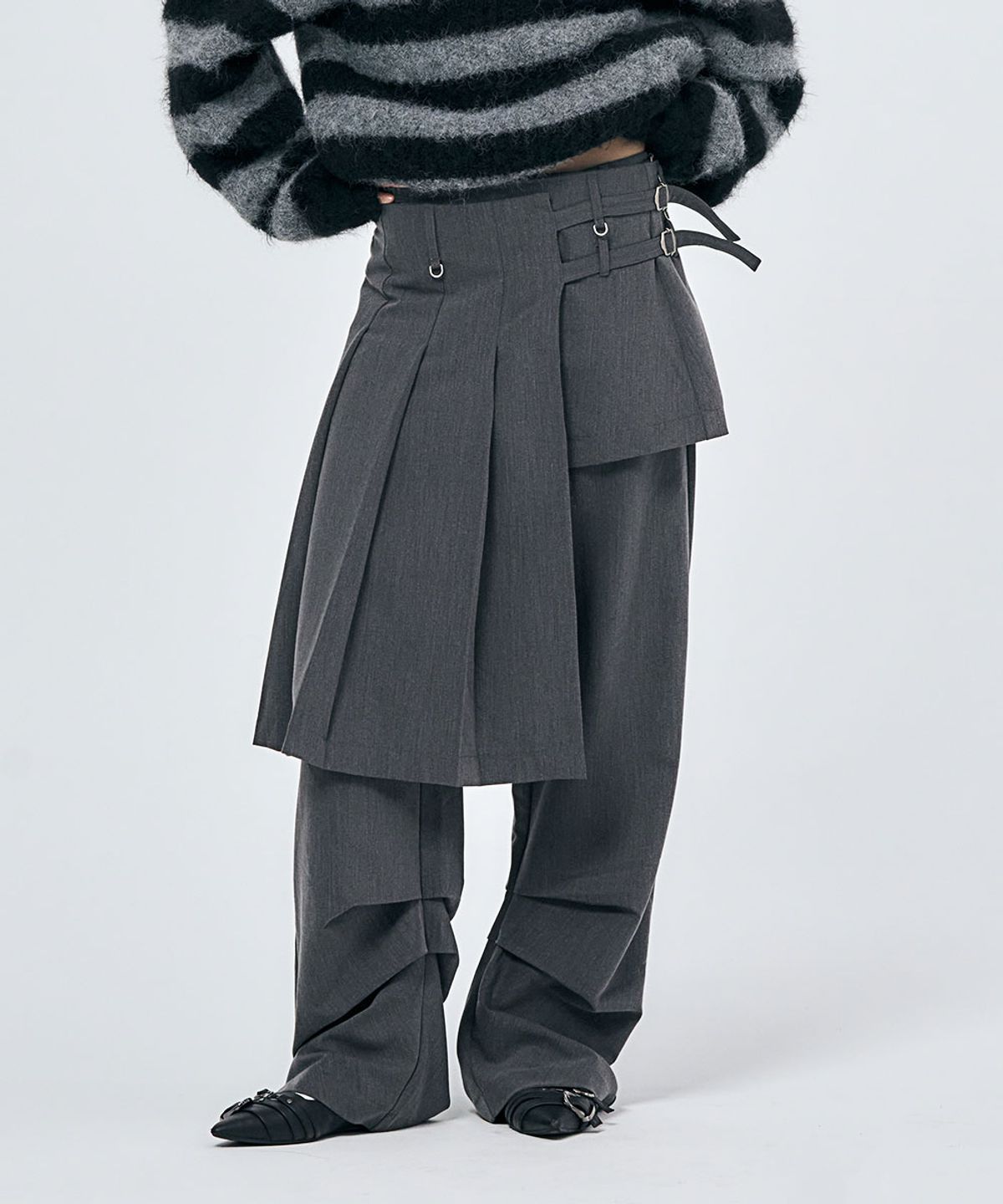 스키즘 인듀싱(SCHISM INDUCING) ASYMMETRY SKIRT SLACKS GREY