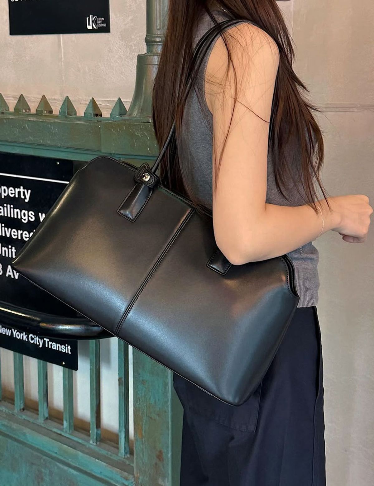 메종드유(MAISONDEU) Adele Shoulder bag 아델 소가죽 숄더백 (Black)