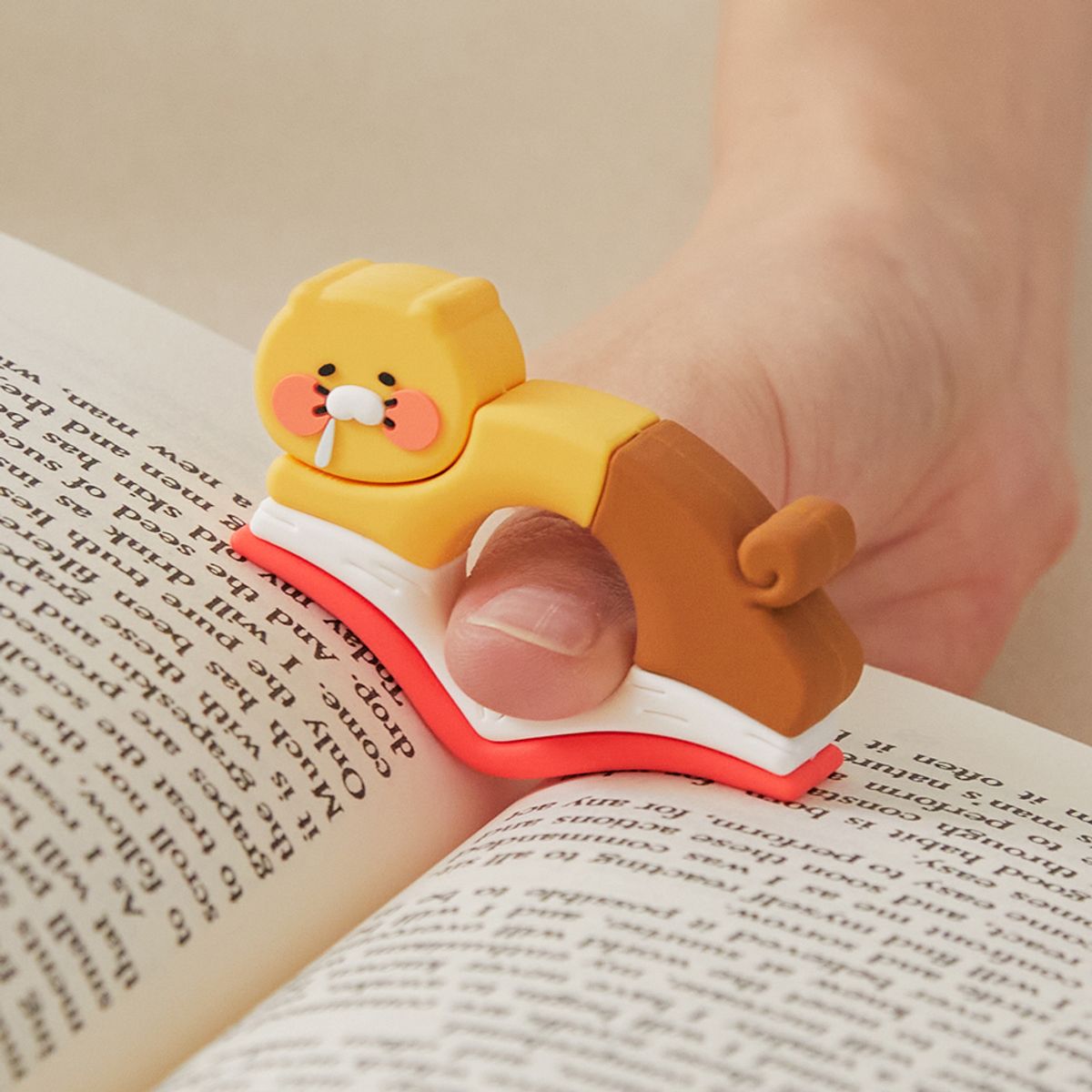 카카오프렌즈(KAKAO FRIENDS) 춘식이는 독서 중 북홀더링_춘식이