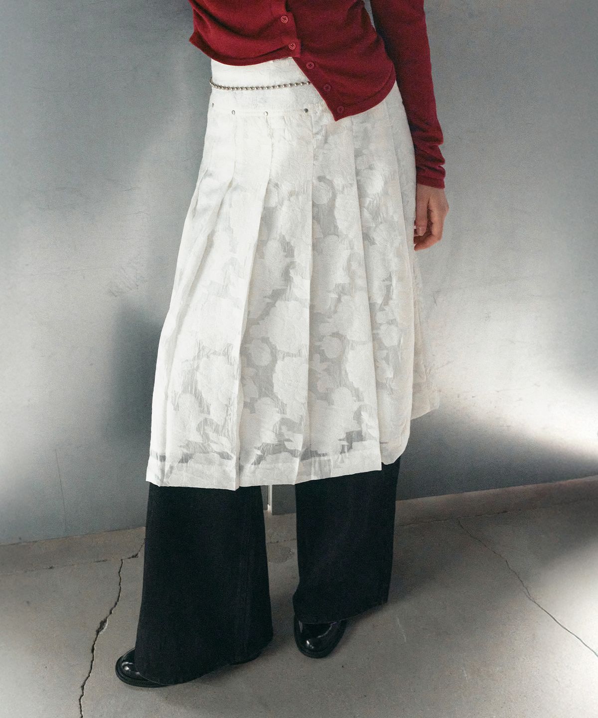 로라로라(ROLAROLA) SHEER PLEATS SKIRT IVORY