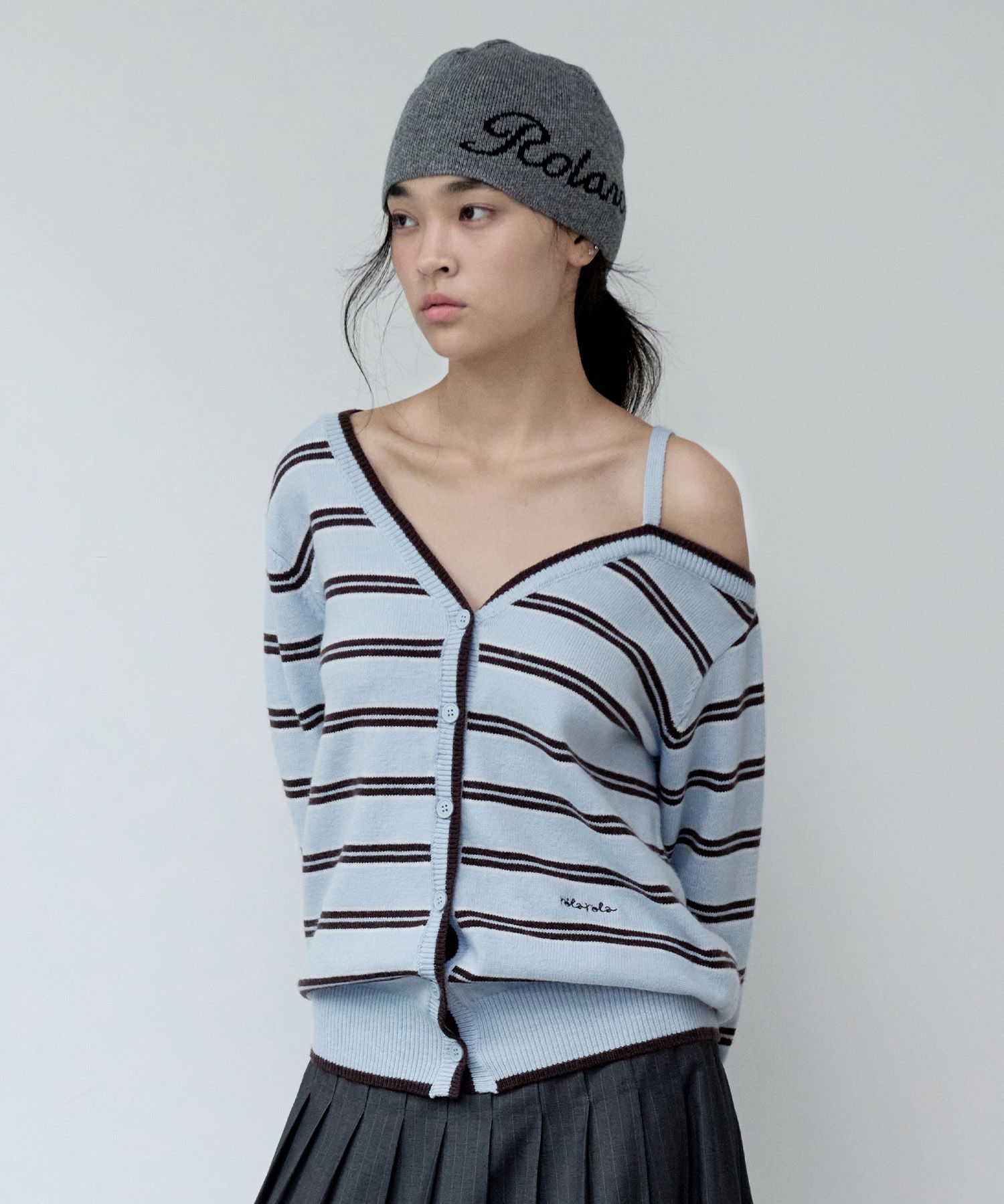 rolarola 水色ストライプオフショルダーニット MUSINSA | ROLAROLA ONE OFF SHOULDER STRIPE WOOL BLENDED CARDIGAN BLUE