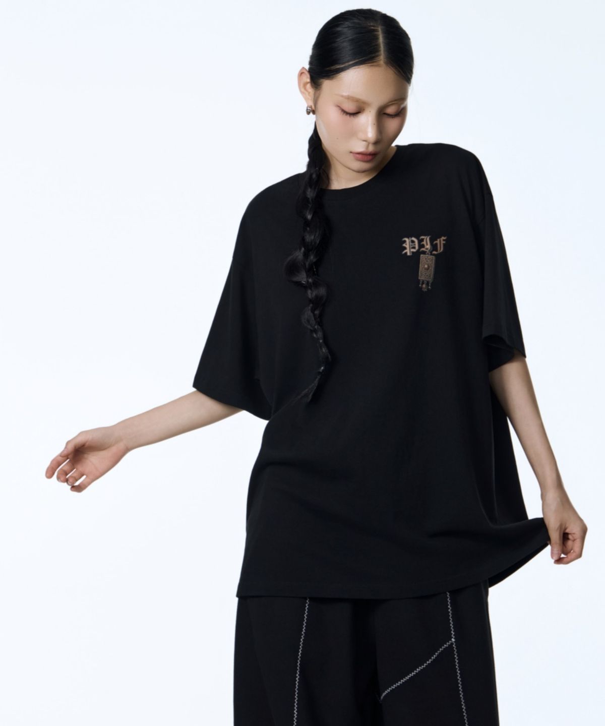 칠 하나 투 구육(71TO96) Keyring Overfit T-Shirt (Black)