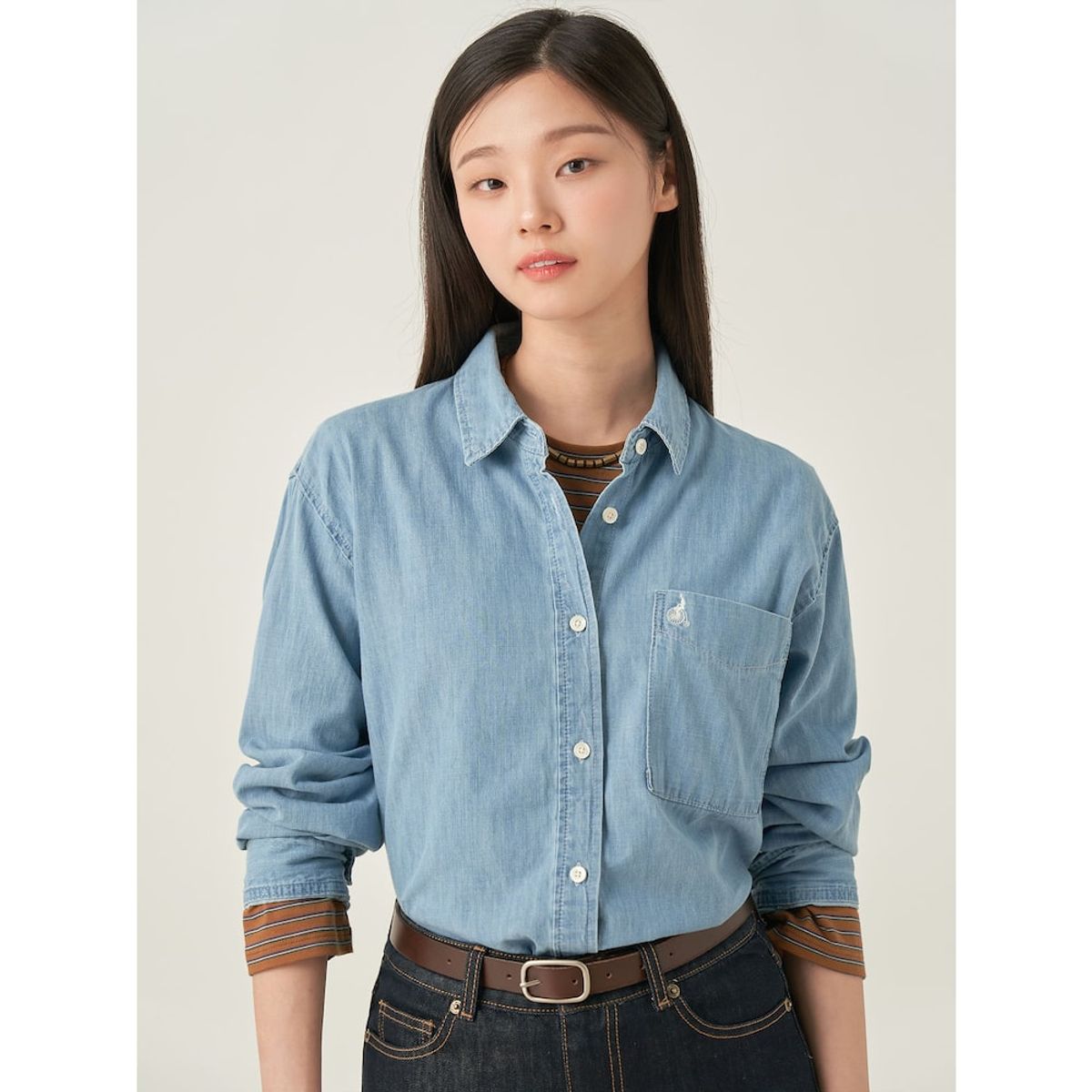 빈폴 레이디스(BEANPOLE LADIES) 데님 오버핏 셔츠  스카이 블루 (BF5764C03Q)