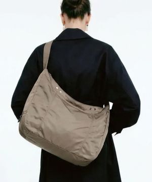 릴리프 스티치 버킷백 (2COLOR)