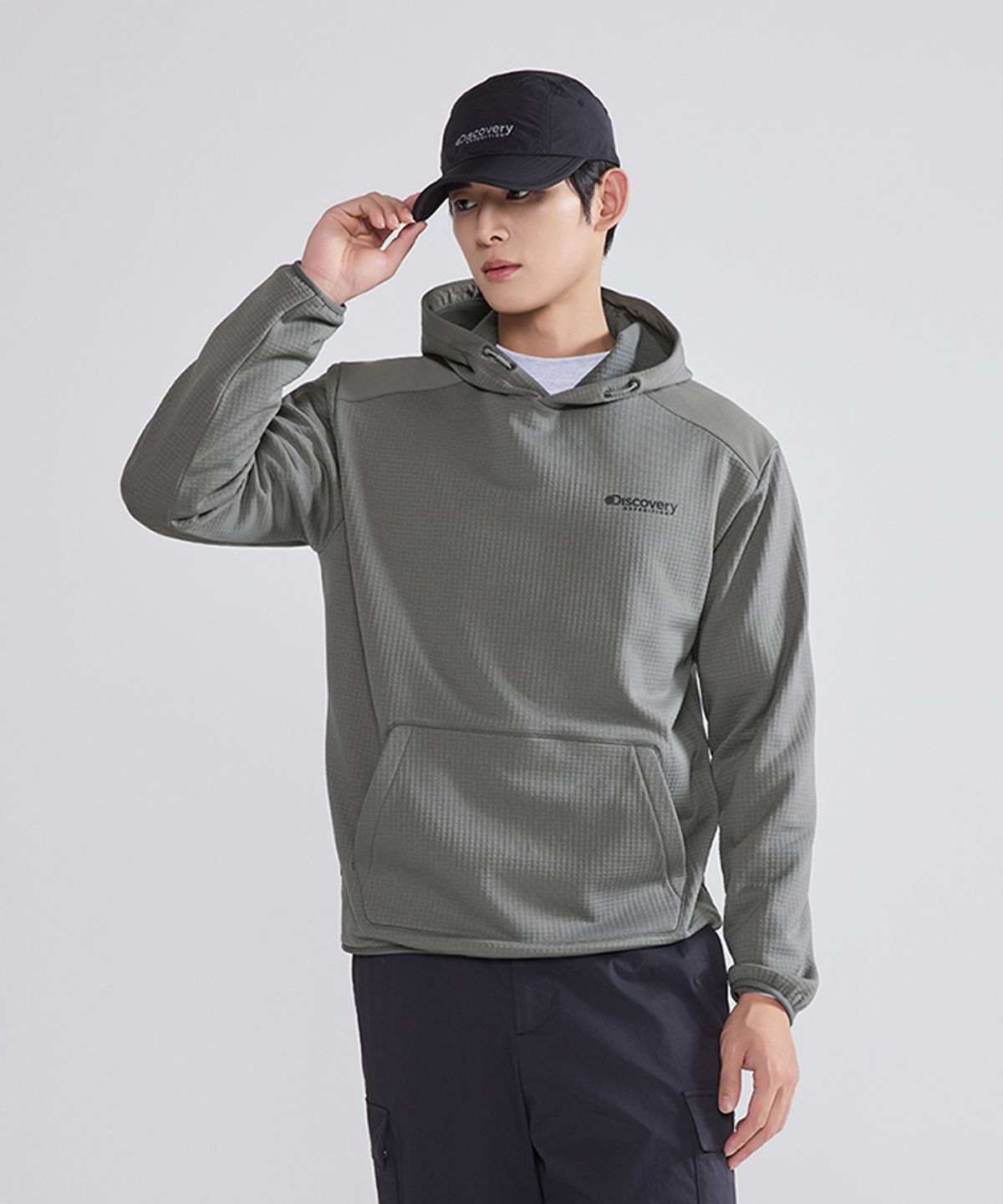 디스커버리 익스페디션(DISCOVERY EXPEDITION) 아웃도어 그리드 기모 후드티 (GREY)