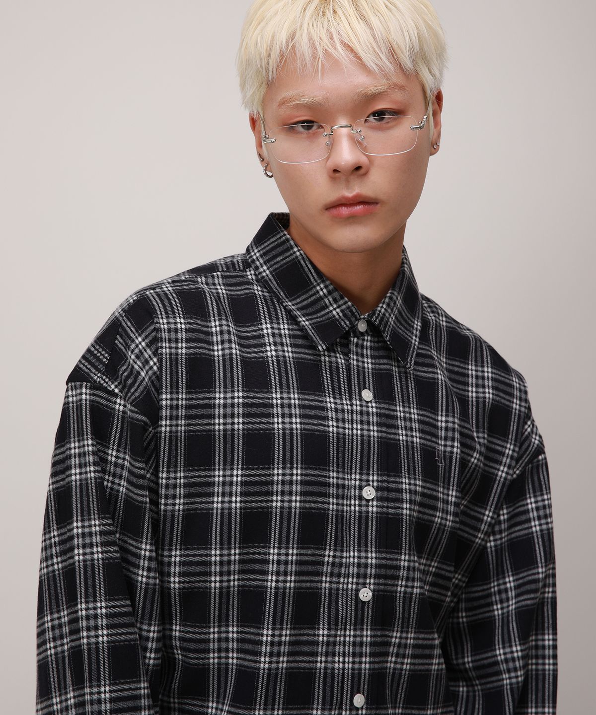 디벨로브(DEVELOVE) 시티 라인 플란넬 오버핏 체크 셔츠_네이비