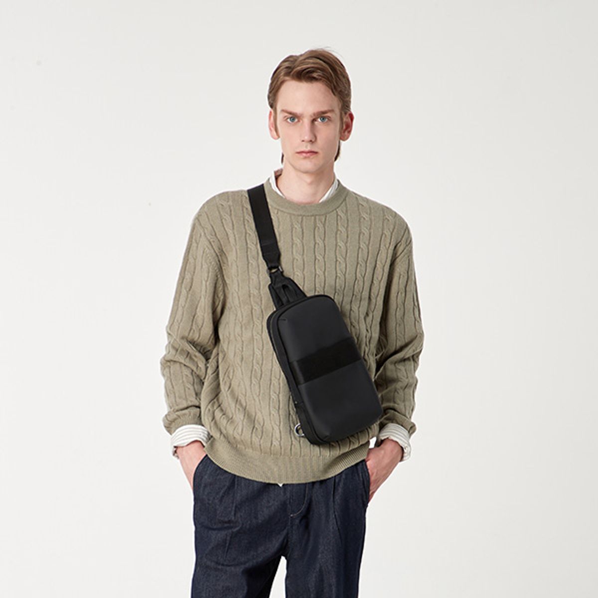 쌤소나이트(SAMSONITE) ABSSON 슬링백 BLACK UK609005
