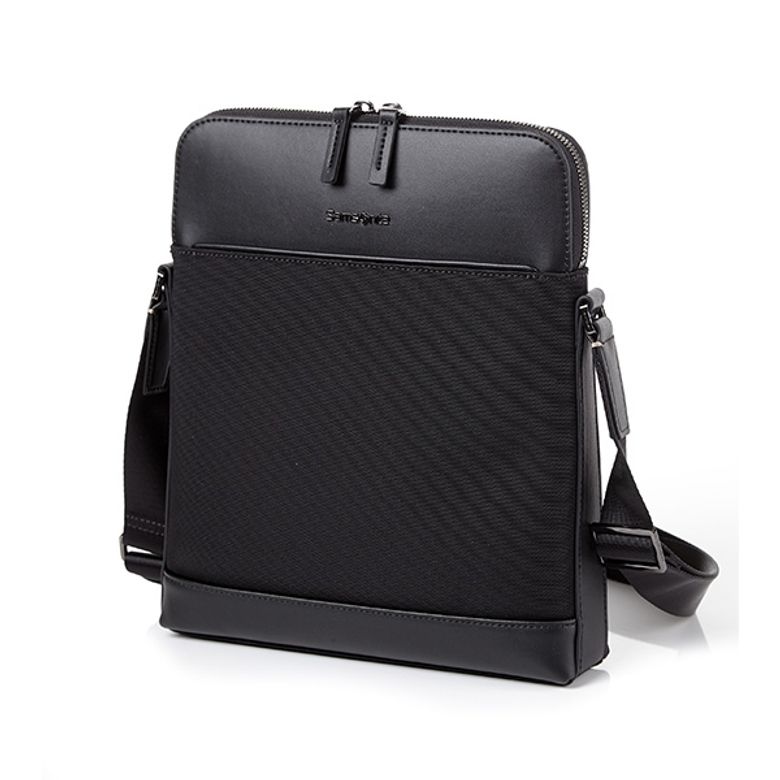 WADE 2 크로스백 BLACK UJ209002