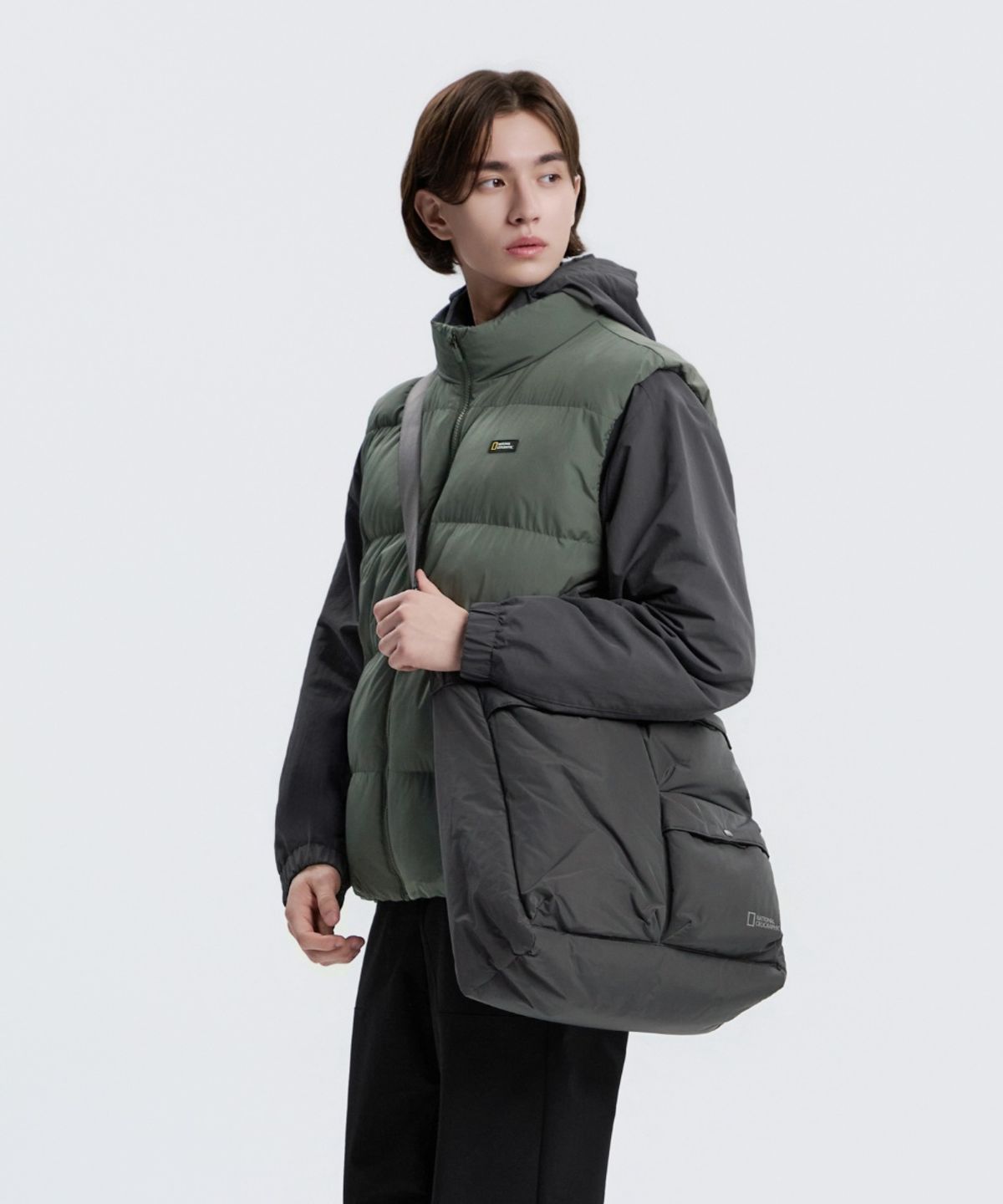 내셔널지오그래픽(NATIONALGEOGRAPHIC) N253ATO020 패디드 헬맷백 D/GREY