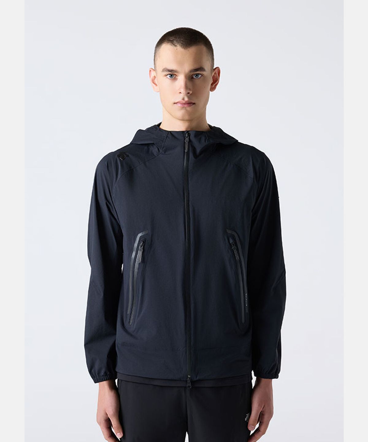 데상트(DESCENTE) 듀얼리스 테그로브 경량 2.5LAYER 자켓 블랙(SQ321DJK82)