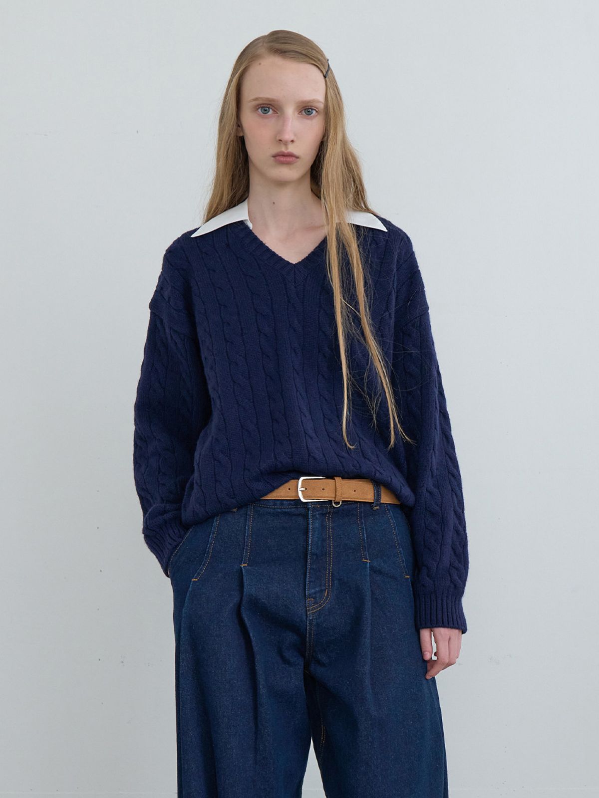 기준(KIJUN) Shirt Collar V-Neck Knit Navy
