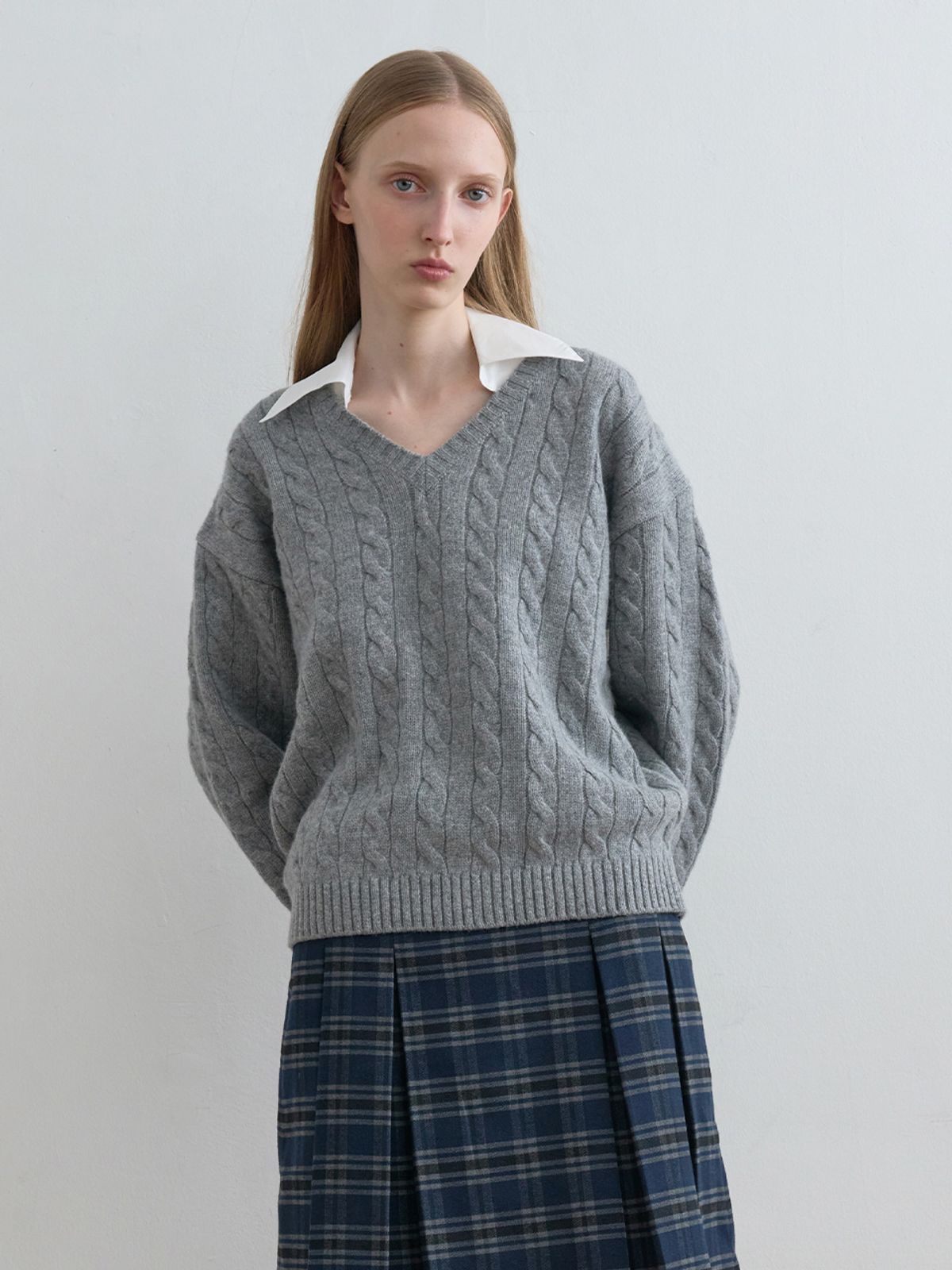 기준(KIJUN) Shirt Collar V-Neck Knit Melange Grey
