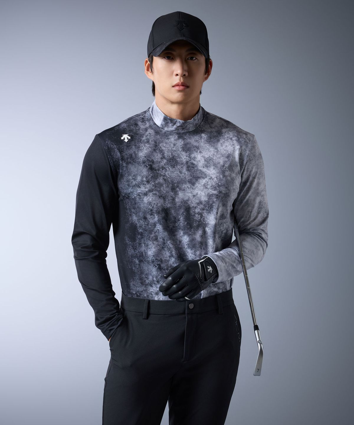 데상트 골프(DESCENTE GOLF) 아크먼트(ACMT) 남성 넥변형 긴팔 티셔츠 (DQ32MFTL91)