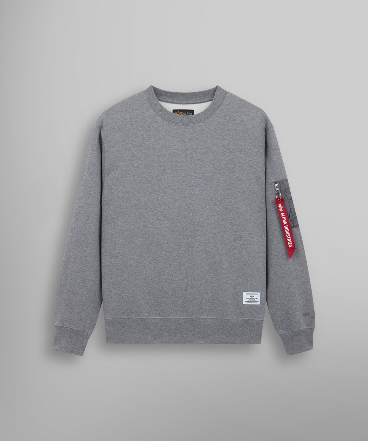 알파 인더스트리(ALPHA INDUSTRIES) 유틸리티 포켓 크루 릴렉스 핏 스웻셔츠 미디엄 차콜 헤더