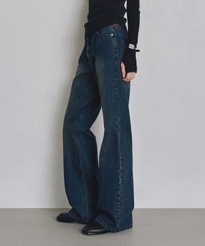 [우먼] 루즈핏 부츠컷 데님 팬츠 다크블루 COWPT002DBLUE