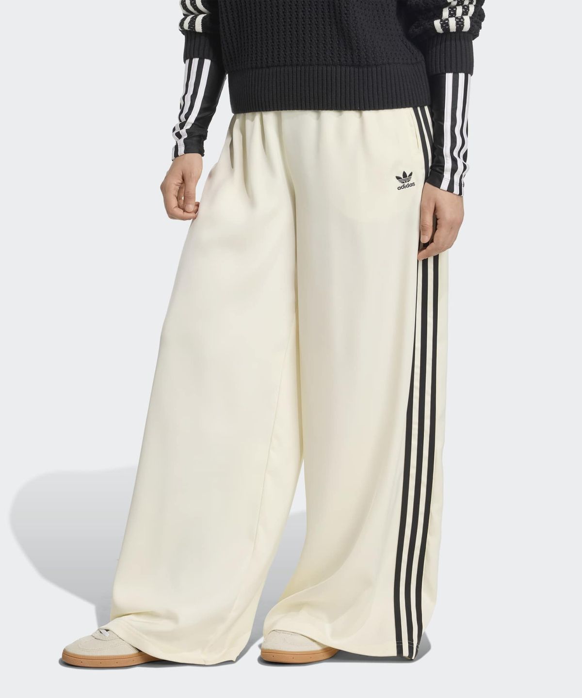 아디다스(ADIDAS) 새틴 와이드 레그 트랙 팬츠 - 크림화이트:블랙 / KD2542