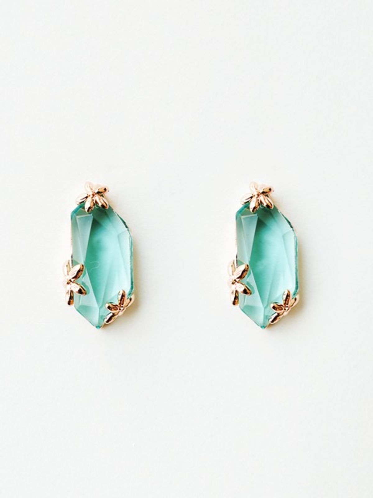 조에나(ZOENA) elsa blue earring