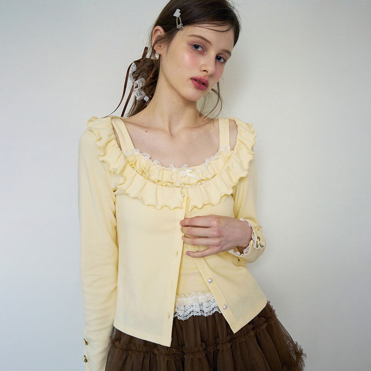 쎄무아듀(CEST MOIDEW) Cest_Ruffle pearl button cardigan