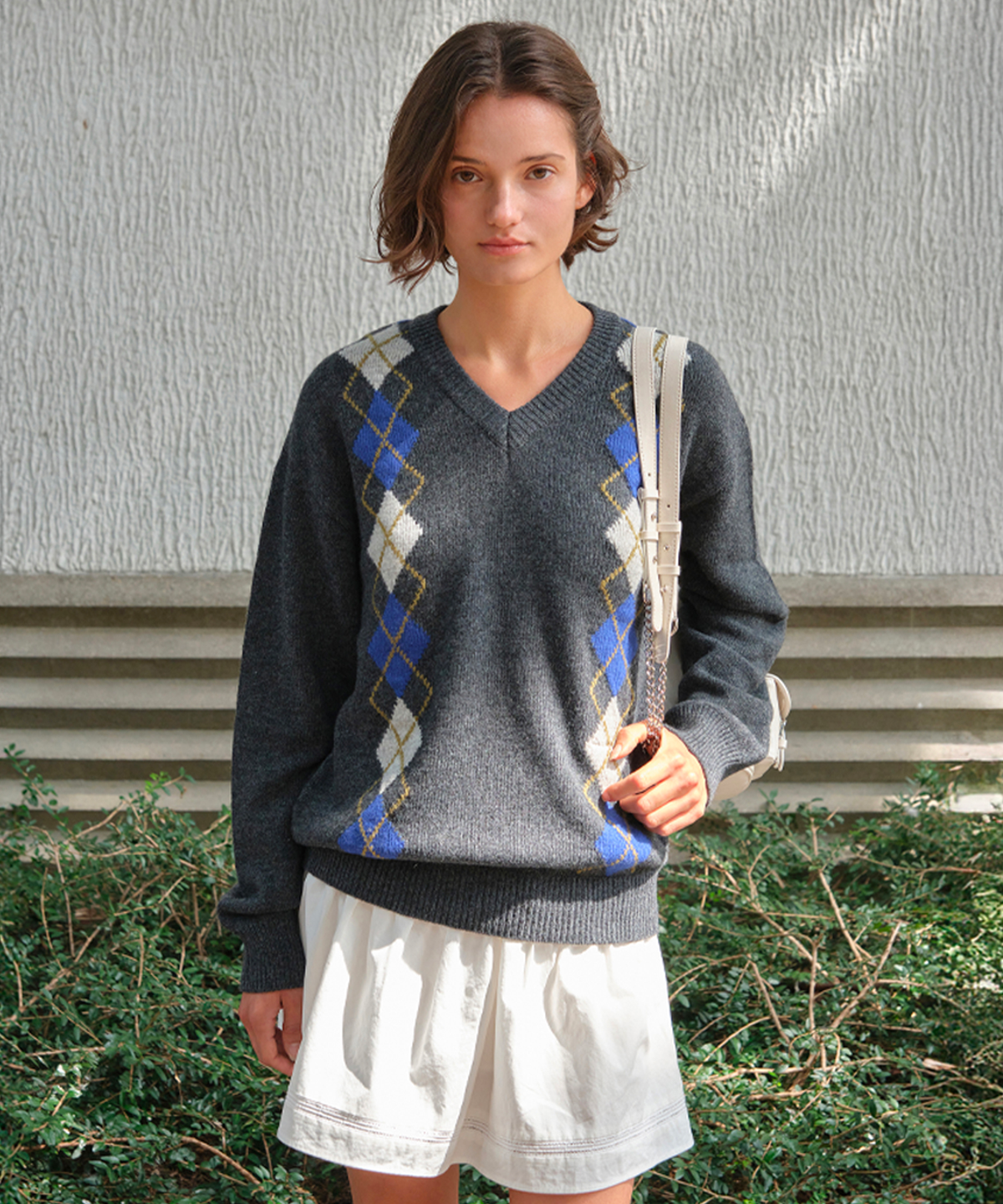 썸웨어버터(SOMEWHEREBUTTER) Noelle Argyle Knit - Charcoal