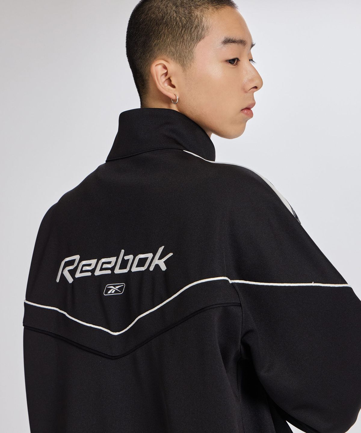 리복(REEBOK) 프리미어 트랙 탑 - 블랙