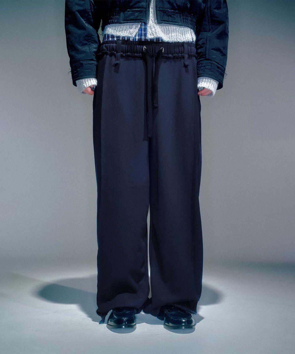 베이컨트 아카이브(VACANT ARCHIVE) MEN JOAN SEAMLINE TRACK JOGGERS BLACK
