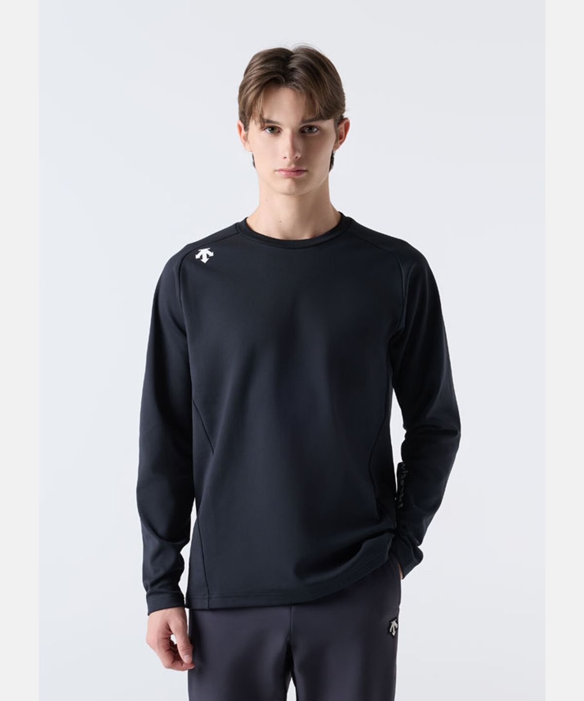 데상트(DESCENTE) 스위스 스키 기모 긴팔 티셔츠 블랙(SQ323STL92)