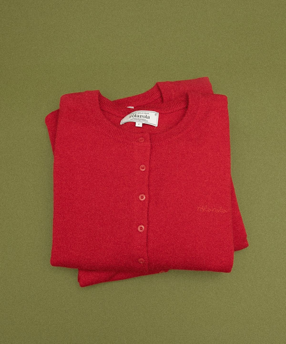 로라로라(ROLAROLA) WOOL BLENDED ROUND BUTTON CARDIGAN RED