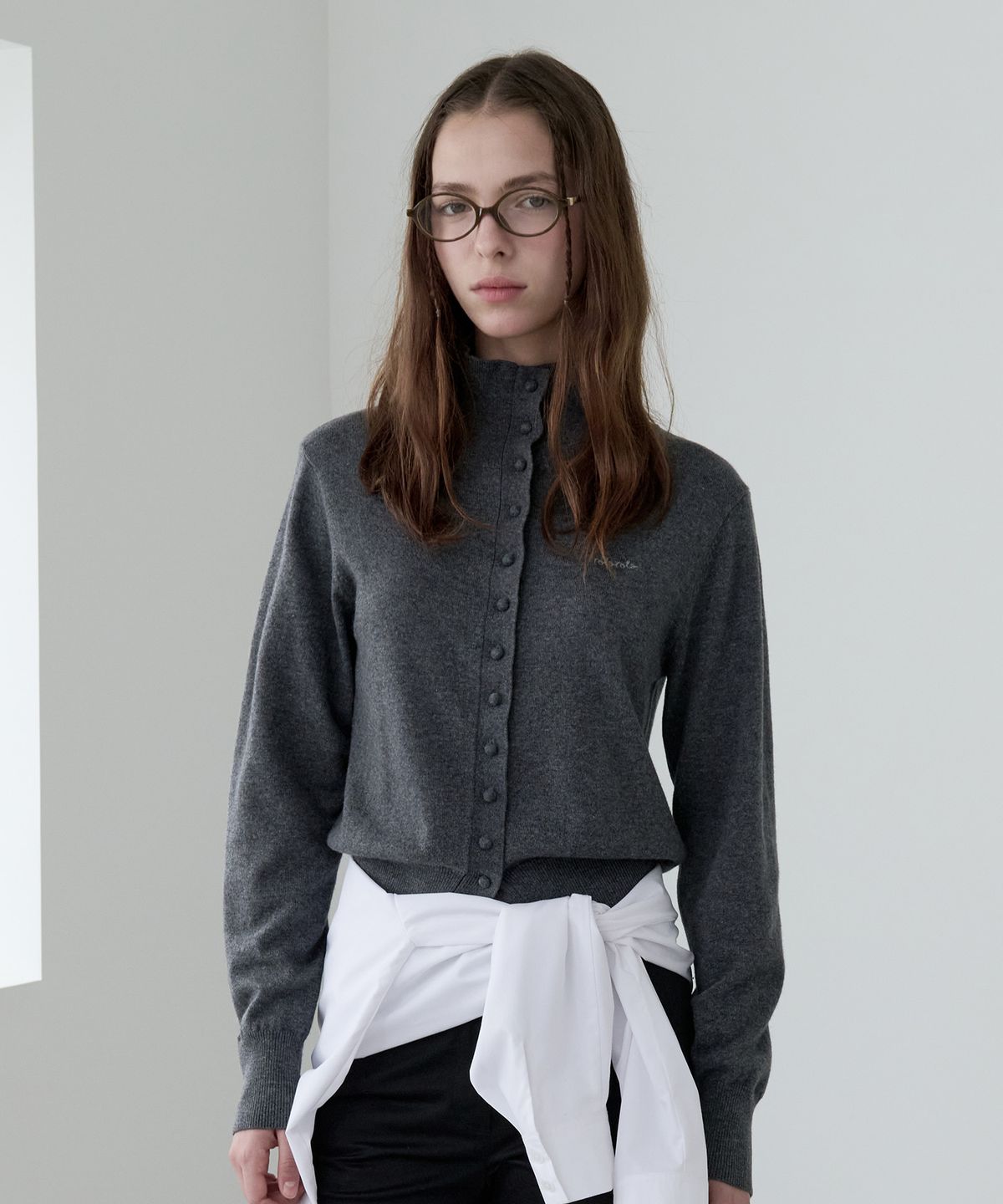 로라로라(ROLAROLA) WOOL BLENDED HIGH NECK KNIT CARDIGAN CHARCOAL