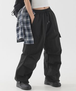 나일론 원턱 카고 파라슈트 팬츠 (블랙)