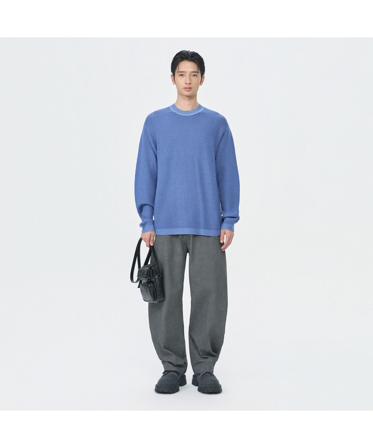 커스텀멜로우(CUSTOMELLOW) Blue Garment Dyed Round Neck Sweater CWWAW25804BUX