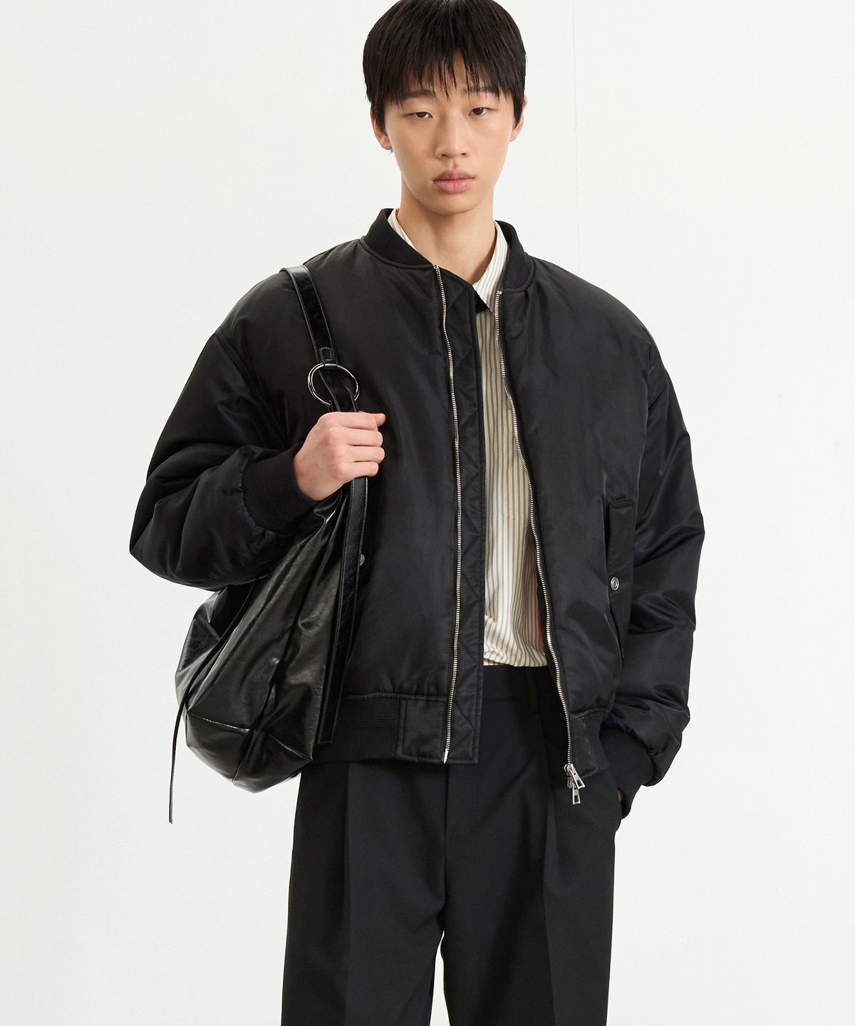 티엔지티(TNGT) Crop Padded MA-1 Bomber Jacket (Black) TNJU5F106BK