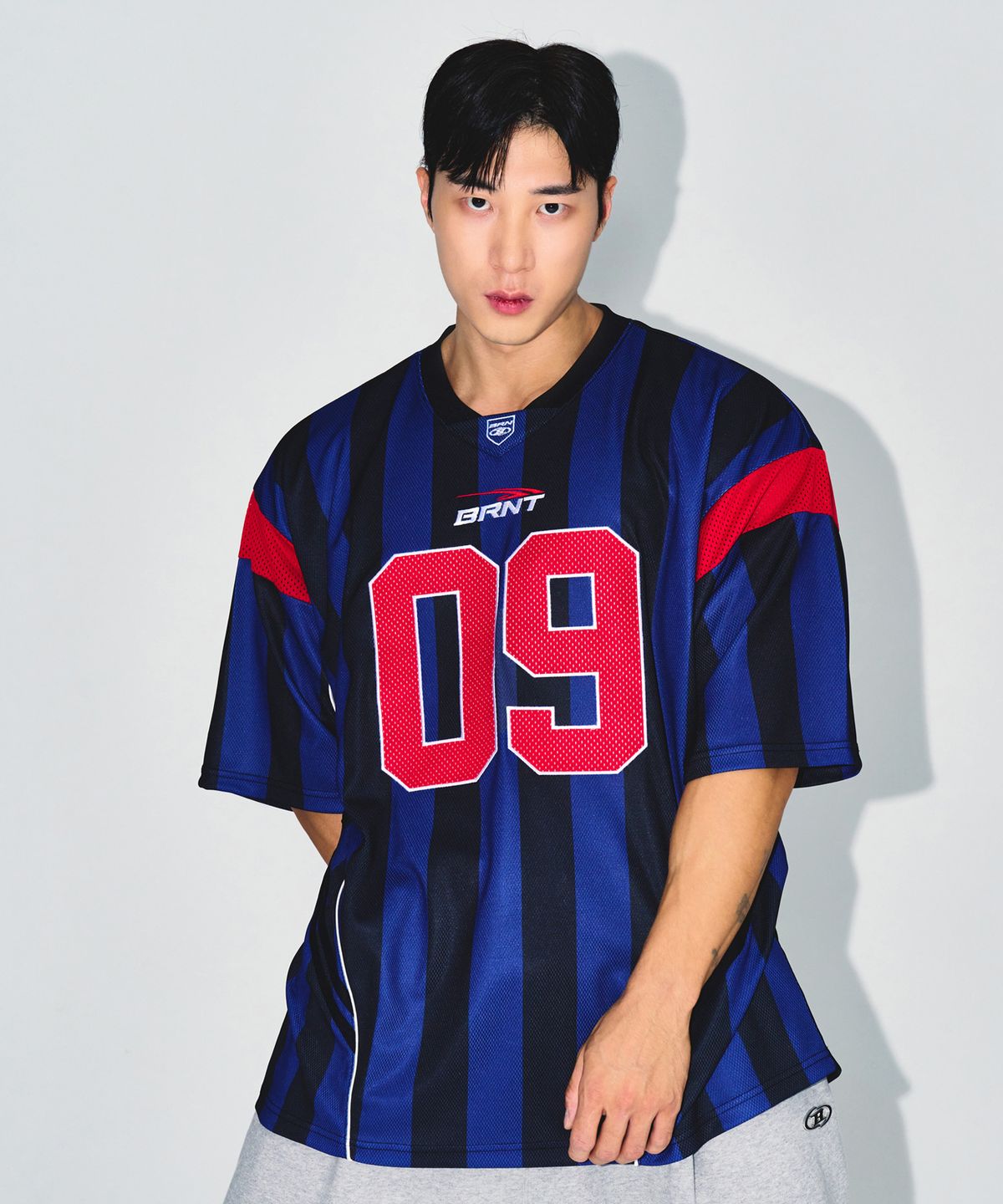 본투윈(BORN TO WIN) 09 APPLIQUE RUGBY JERSEY T-SHIRTS [BLUE]