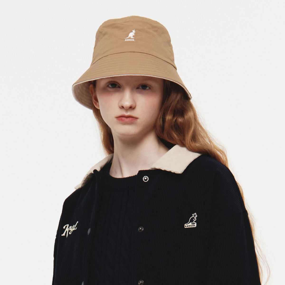 캉골(KANGOL) 컴브리아 리버시블 버켓 4605 베이지