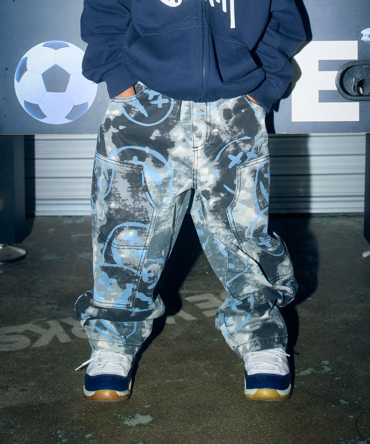 브라운브레스 키즈(BROWNBREATH KIDS) KIDS CAMO SMILE PANTS - DARK GREY