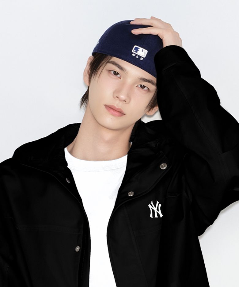 [TWS 착용] 시그니처 스트럭쳐 볼캡 NY (Navy)